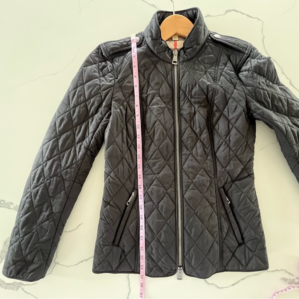Burberry - Jacket / Puffer Coat - Black Quilted w/ Fitted Silhouette - Zip Front - Picture 15 of 16